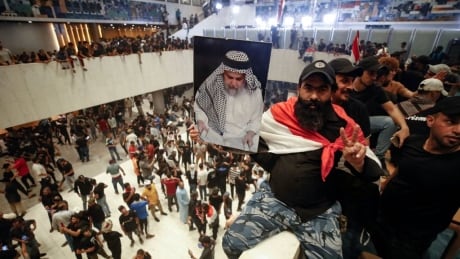 Iraqi protesters breach parliament building in Baghdad