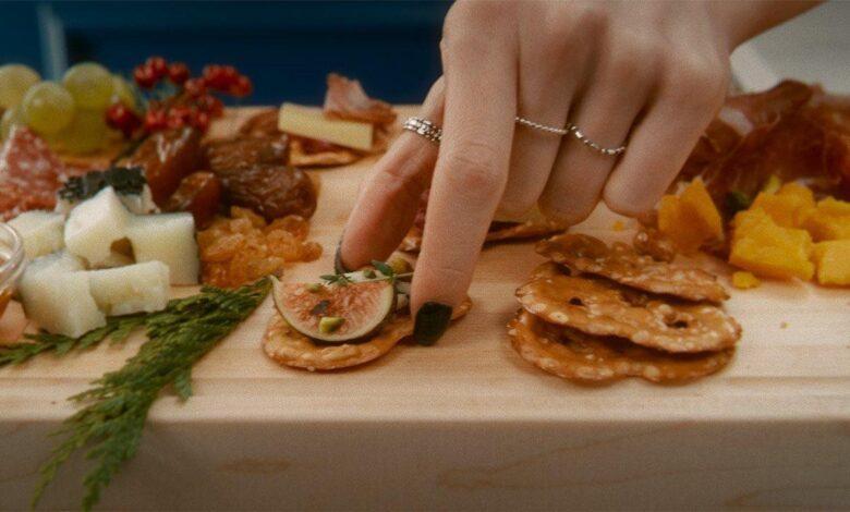 5 Ways to Up Your Charcuterie Game This Holiday Season with Snack Factory Pretzel Crisps
