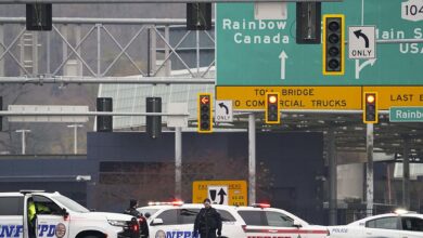 Fiery crash kills 2 at Niagara Falls' Rainbow border bridge. Officials say no sign of terrorism