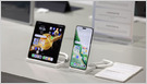 Chinese smartphone manufacturers are ramping up their efforts in Europe to grab marketshare from Apple and Samsung with tech such as foldable devices (Financial Times)