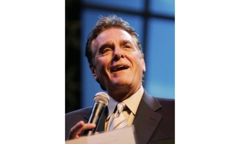 Chuck Woolery, game show host of 'Love Connection' and 'Scrabble,' dies at 83