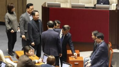 Attempt to impeach South Korean president fails as ruling party boycotts vote