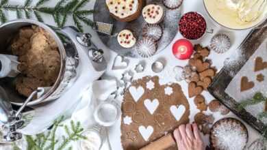 Ready, Set, Entertain! 5 Must-Have Tools for Holiday Hosting