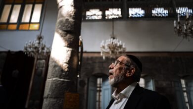 Syrian Jews return to Damascus for the first time in decades, hoping to build bridges