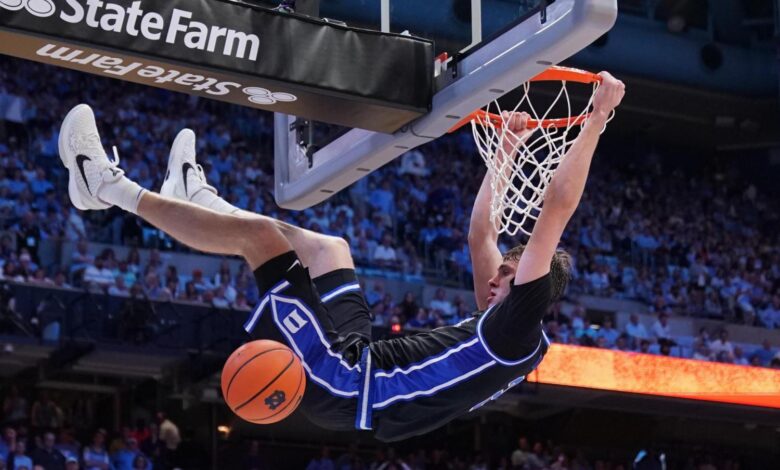 No. 2 Duke pulls away late from UNC, claims ACC regular-season crown